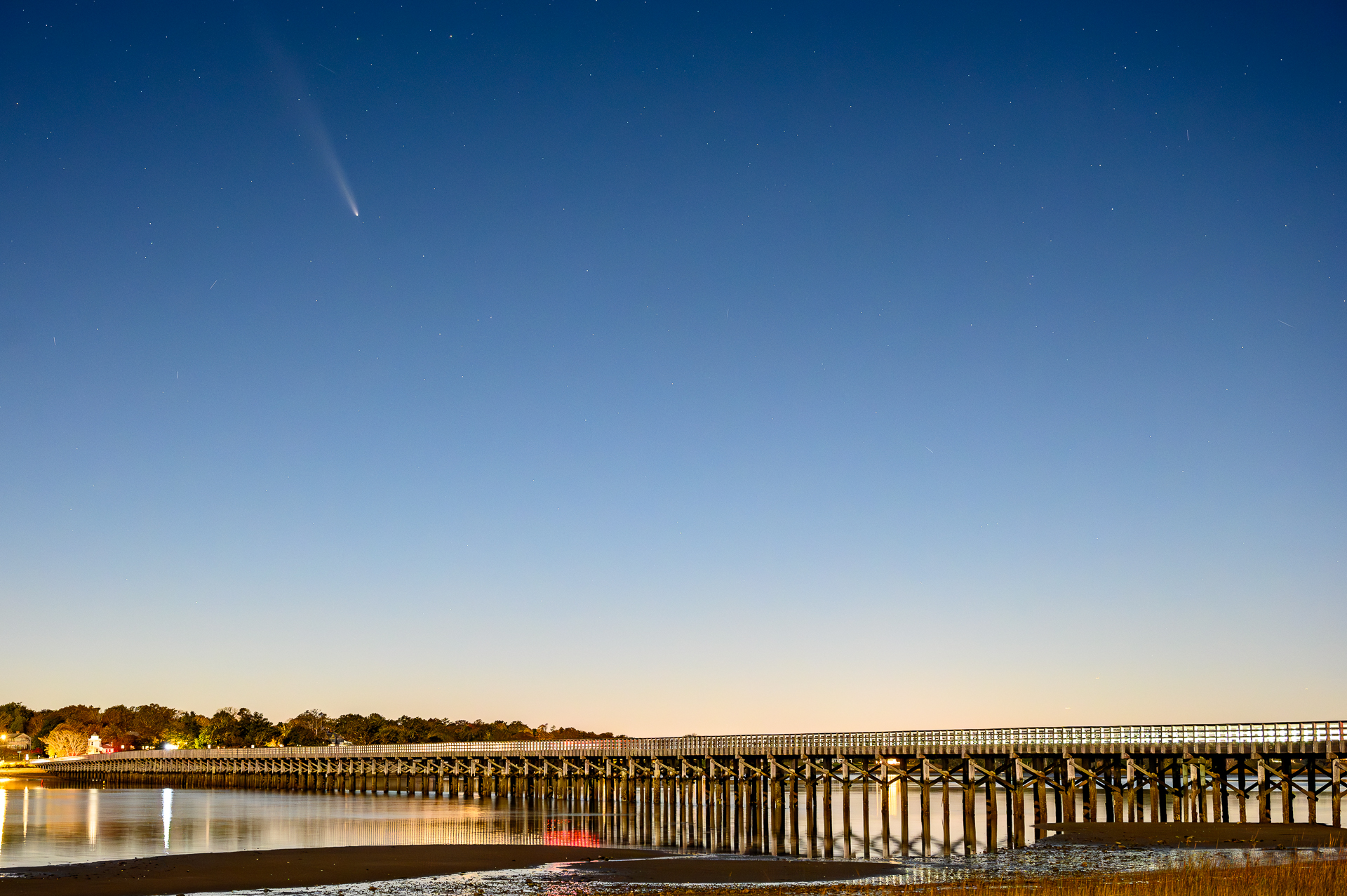 Comet Tsuchinshan ATLAS soaring above Powder Point Bridge in Duxbury, MA.